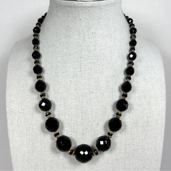 Vintage necklace choker graduated black faceted beads gold tone filigree spacers - Picture 3 of 4